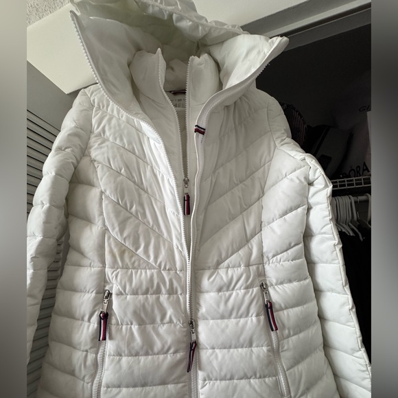 Tommy Hilfiger lightweight water resistant THFlex double zipper coat with hoodie - Picture 2 of 7